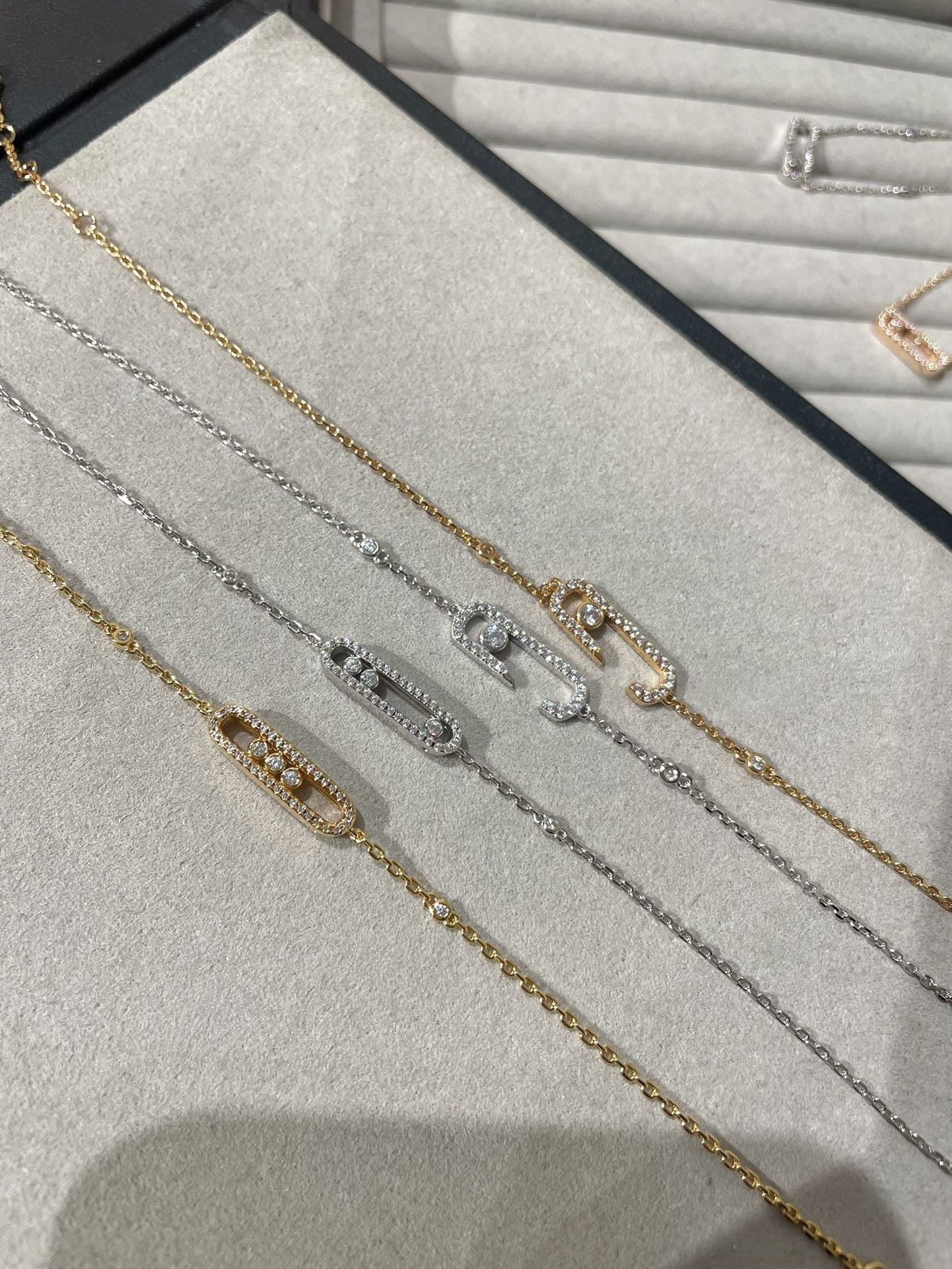 [LUXE JEWELRY]BABY MOVE DIAMOND BRACELET
