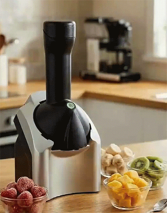Fully automatic ice cream machine, homemade ice cream at the touch of a button – guaranteed without errors