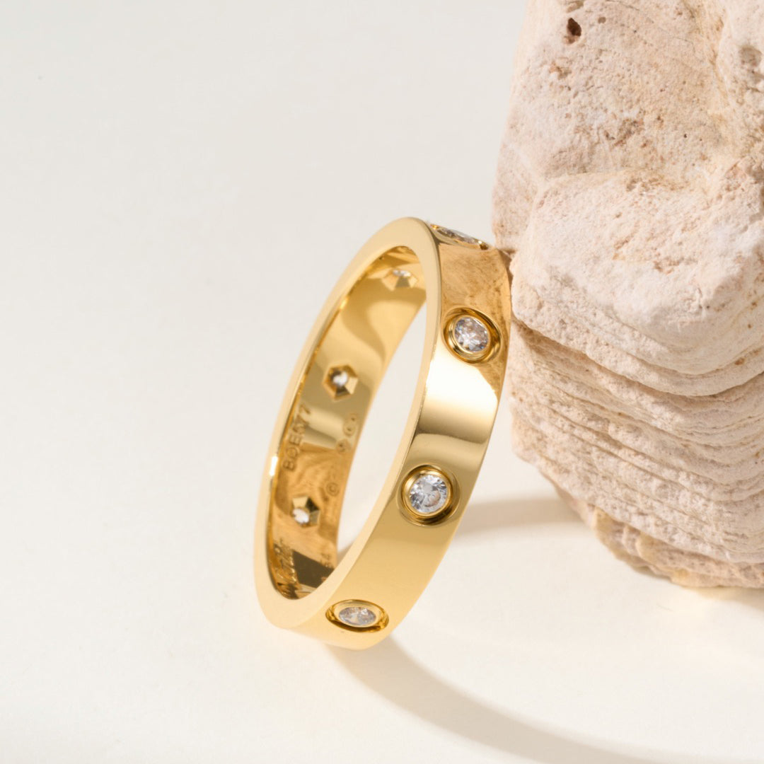 [LUXE JEWELRY] LOVE 4MM 8 DIAMOND RING