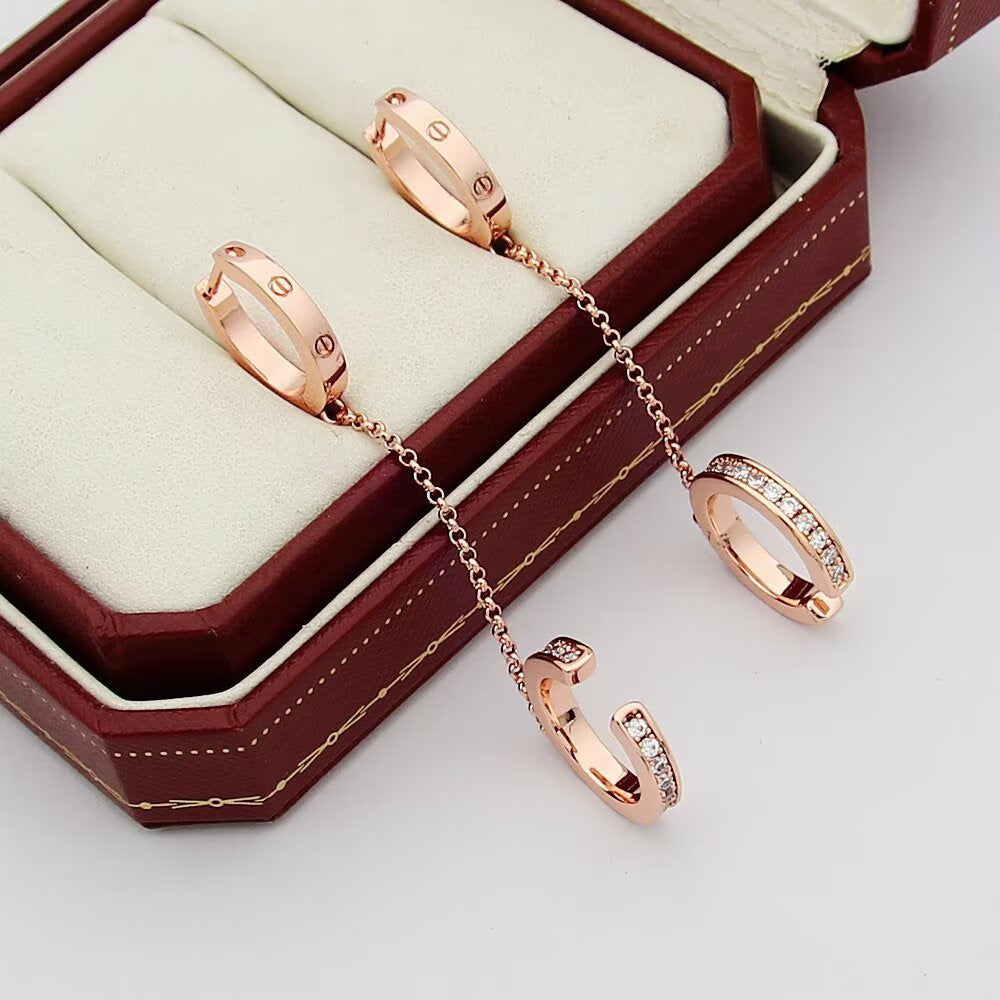 [LUXE JEWELRY] LOVE 3.0MM HALF DIAMOND EARRINGS