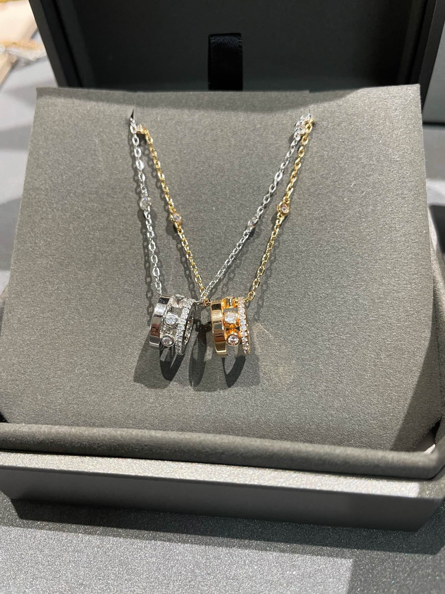 [LUXE JEWELRY]CHAIN MOVE ROMANE PEDAND NECKLACE